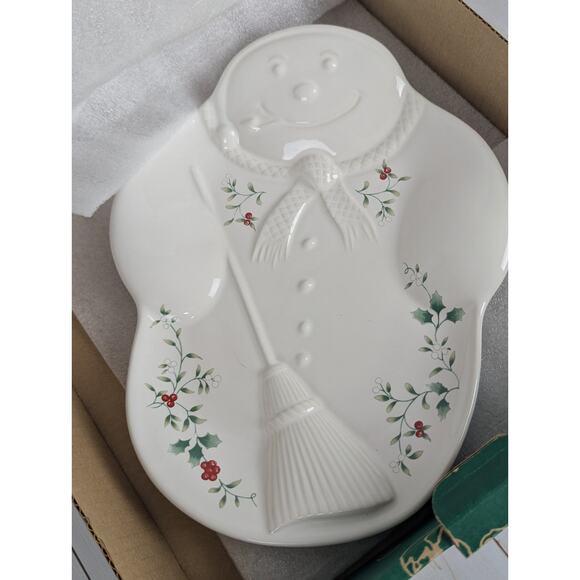 Pfaltzgraff Winterberry Snowman Plate/Platter 1996 Embossed Christmas Cookie - Picture 7 of 9
